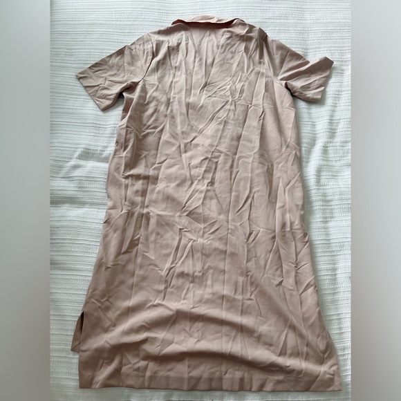 COS collared shirt dress with pockets. Light pink. Simple and chic - Picture 3 of 3
